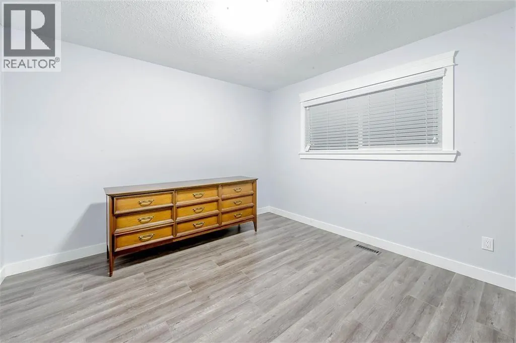 10481 HOLLYBANK DRIVE