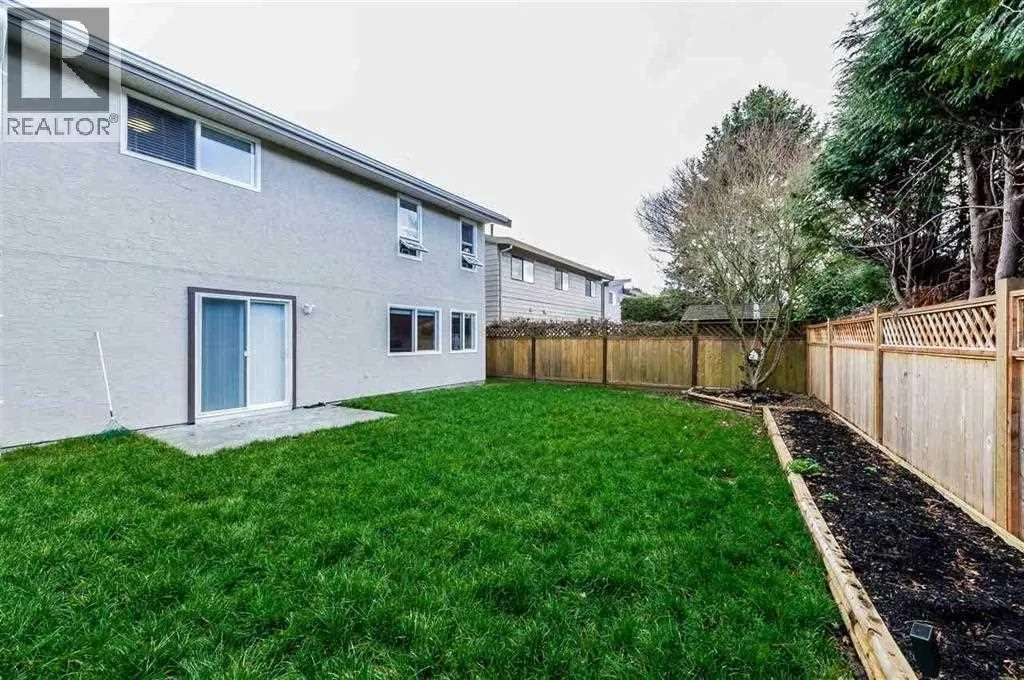 10481 HOLLYBANK DRIVE