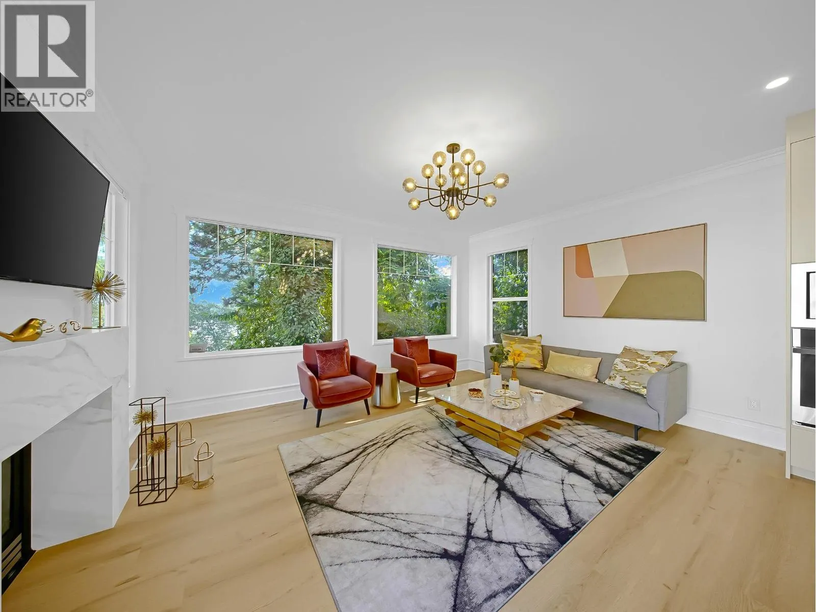 1176 W 17TH STREET
