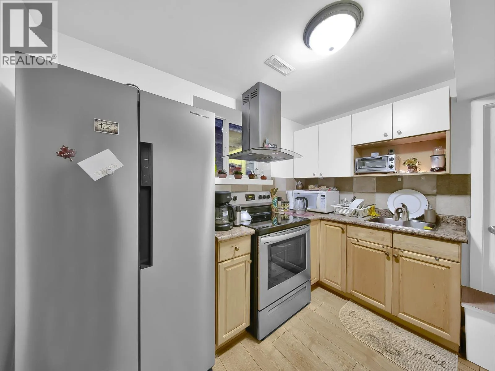 1176 W 17TH STREET