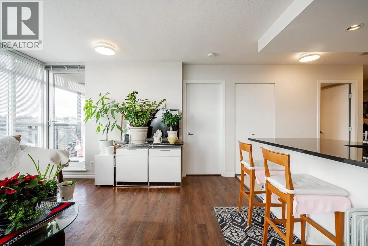 1901 555 DELESTRE AVENUE