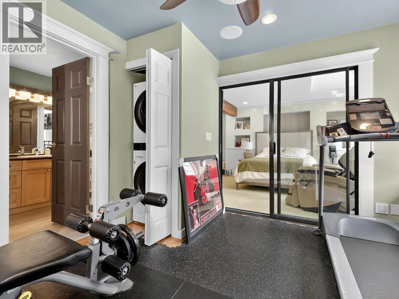 1052 CORONA CRESCENT