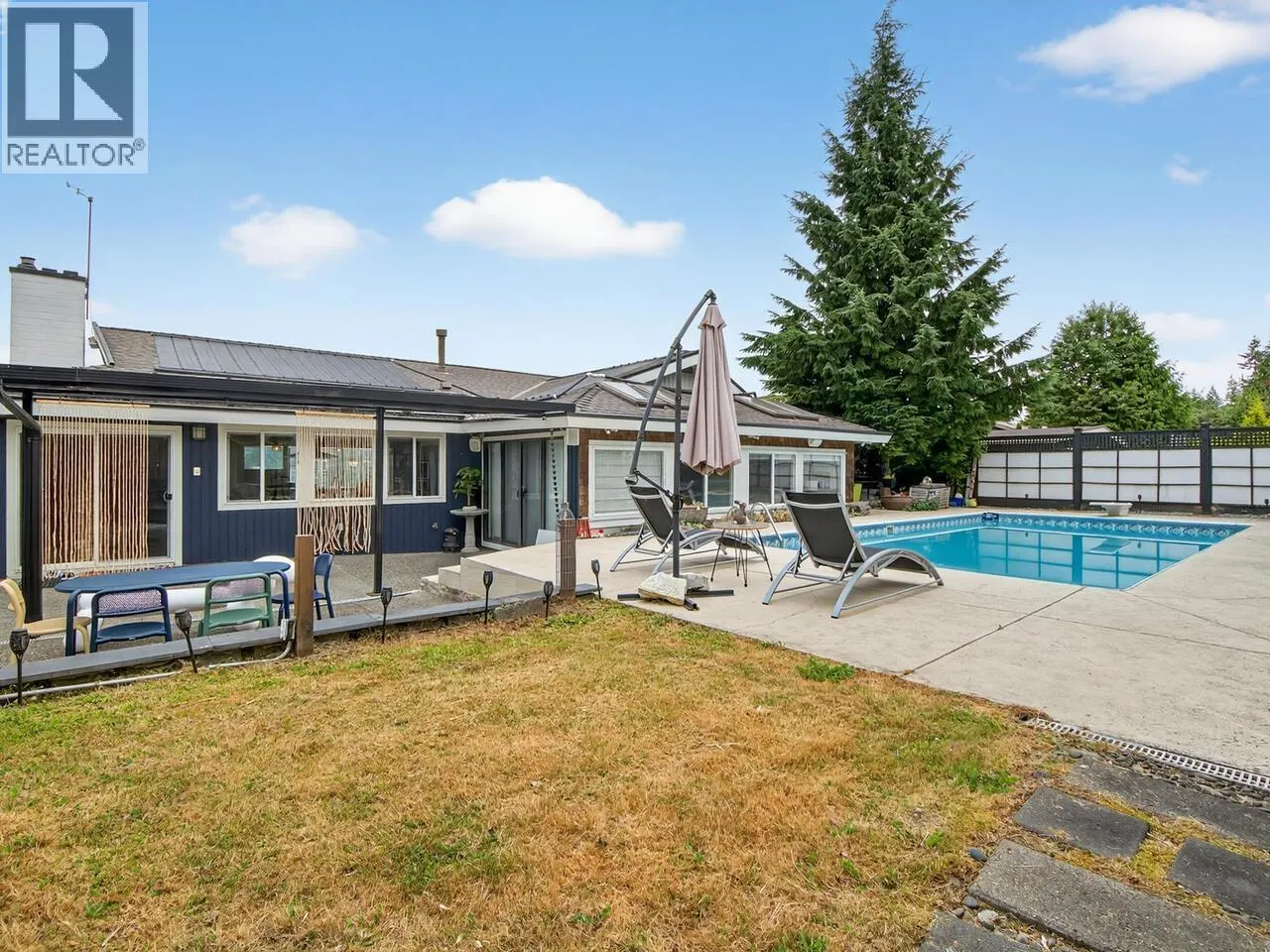 1052 CORONA CRESCENT