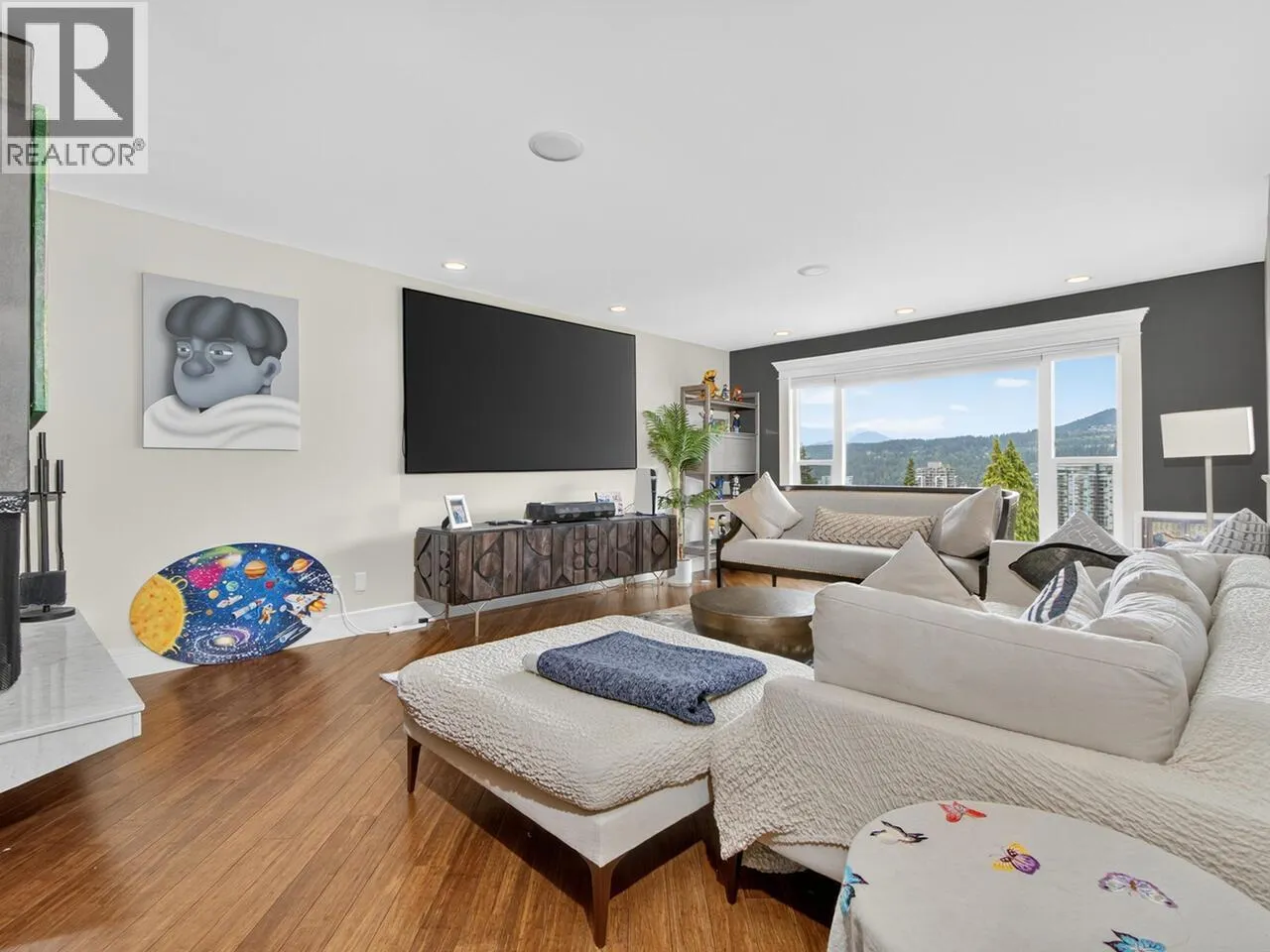 1052 CORONA CRESCENT