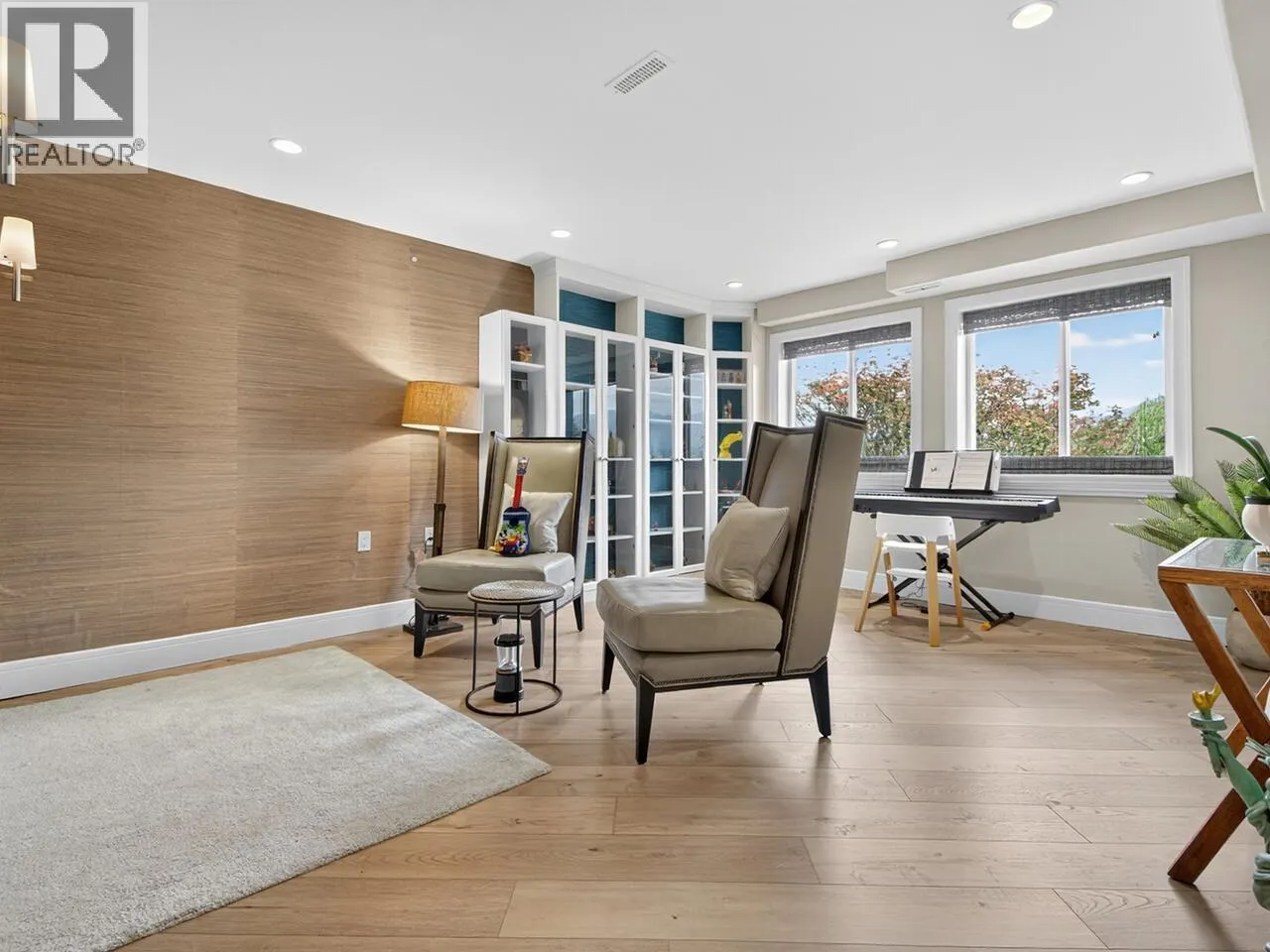 1052 CORONA CRESCENT