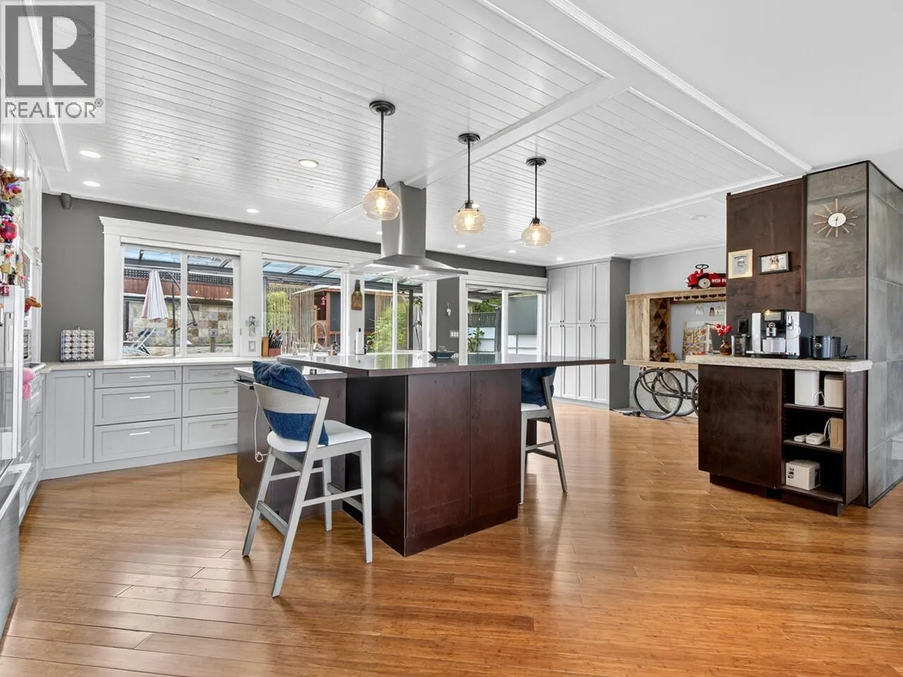1052 CORONA CRESCENT