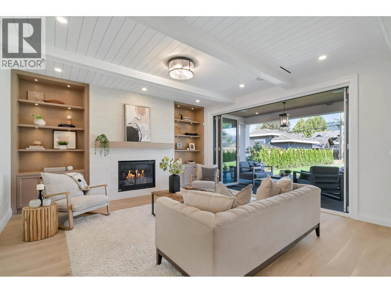 780 E 10TH STREET