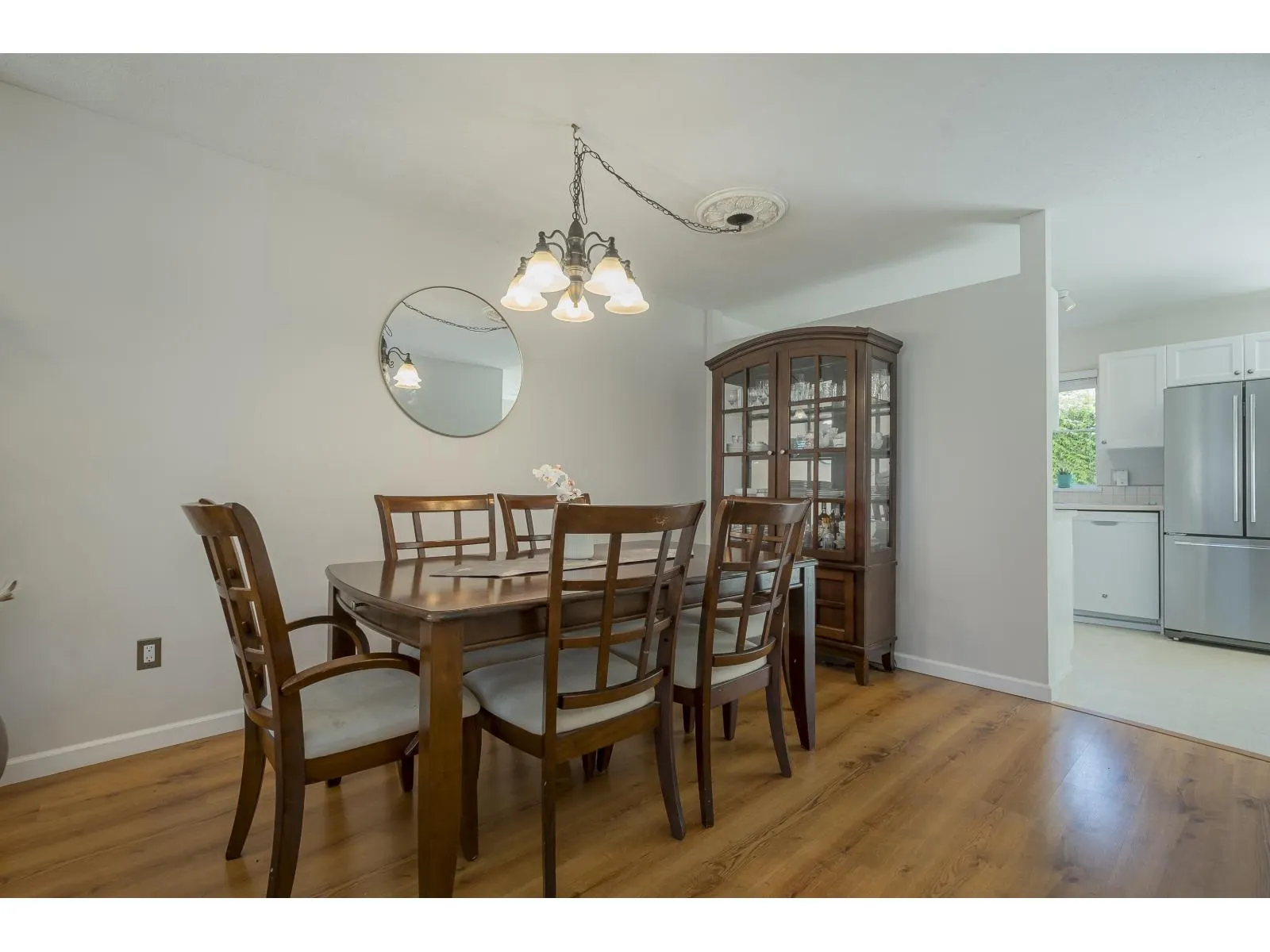 82 8716 WALNUT GROVE DRIVE