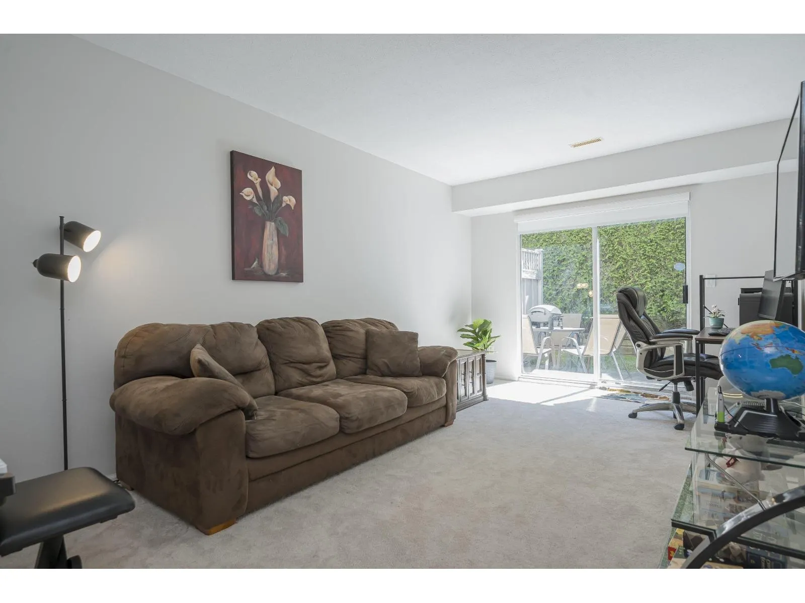 82 8716 WALNUT GROVE DRIVE