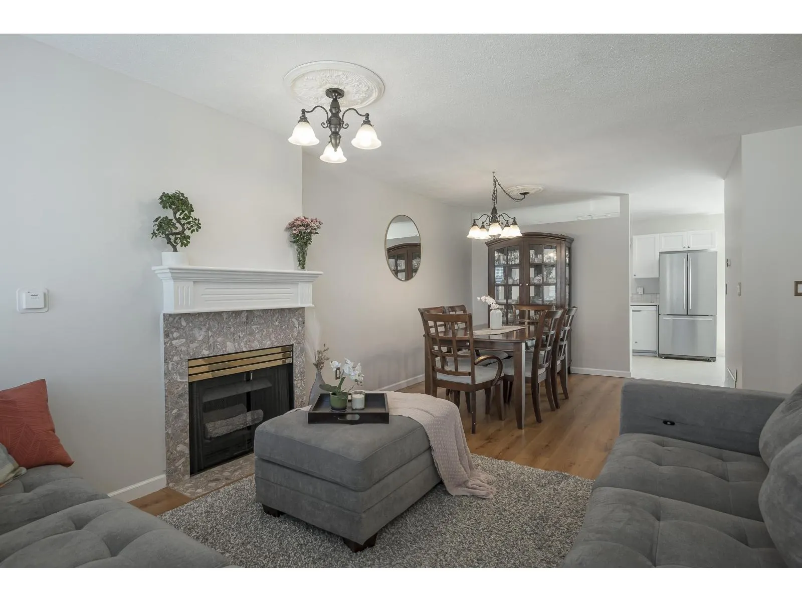 82 8716 WALNUT GROVE DRIVE