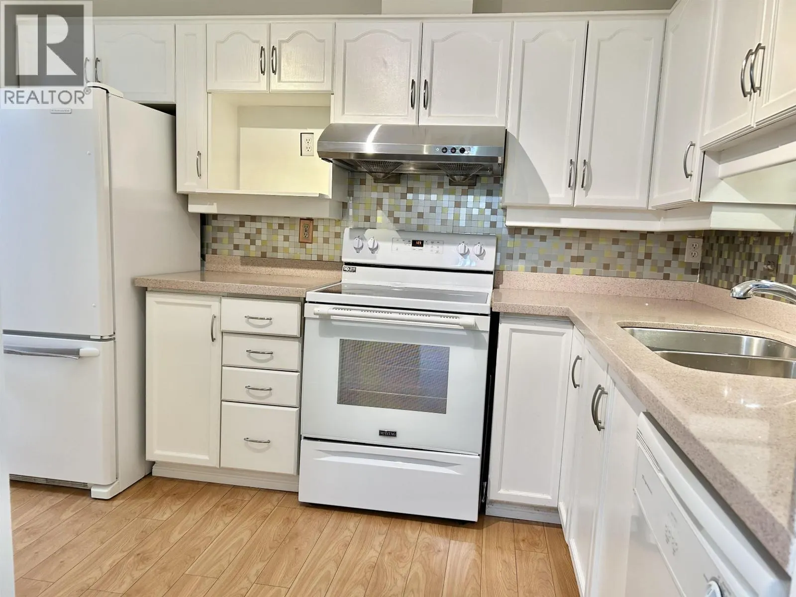 205 6742 STATION HILL COURT