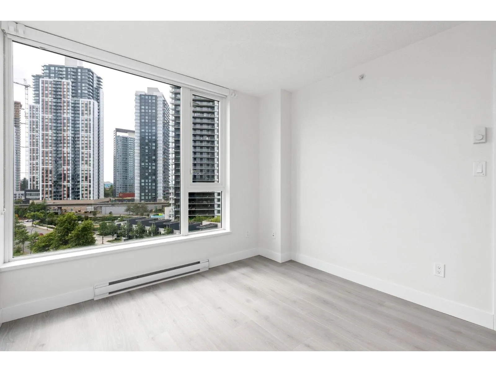 1103 13696 100 AVENUE