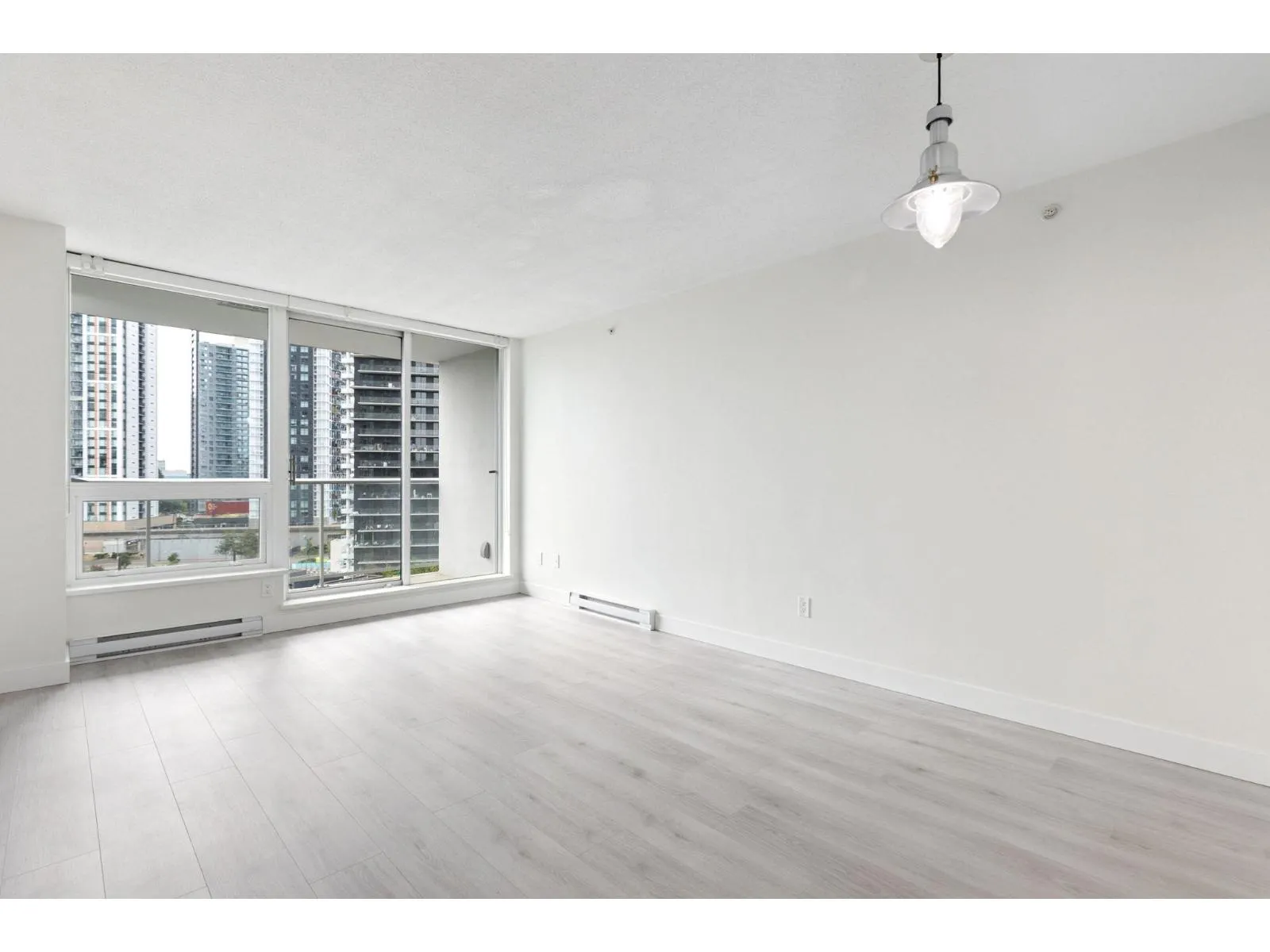 1103 13696 100 AVENUE