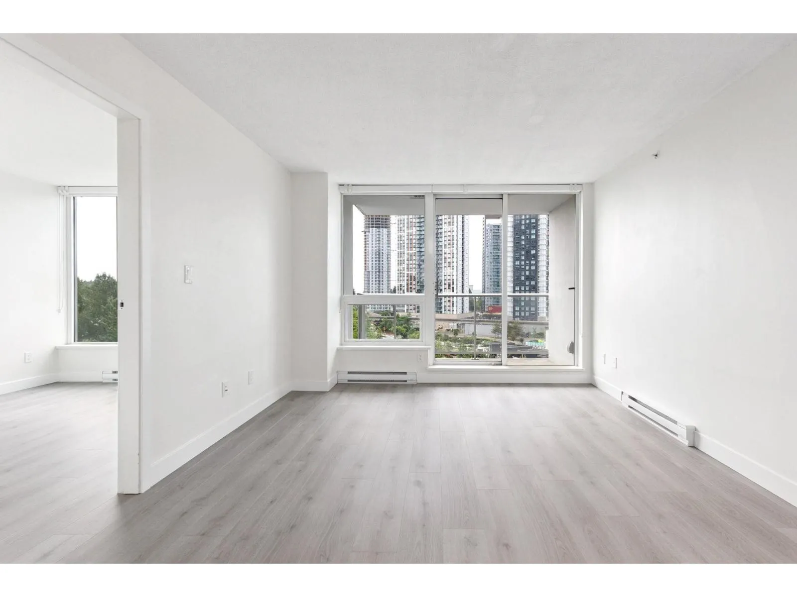 1103 13696 100 AVENUE
