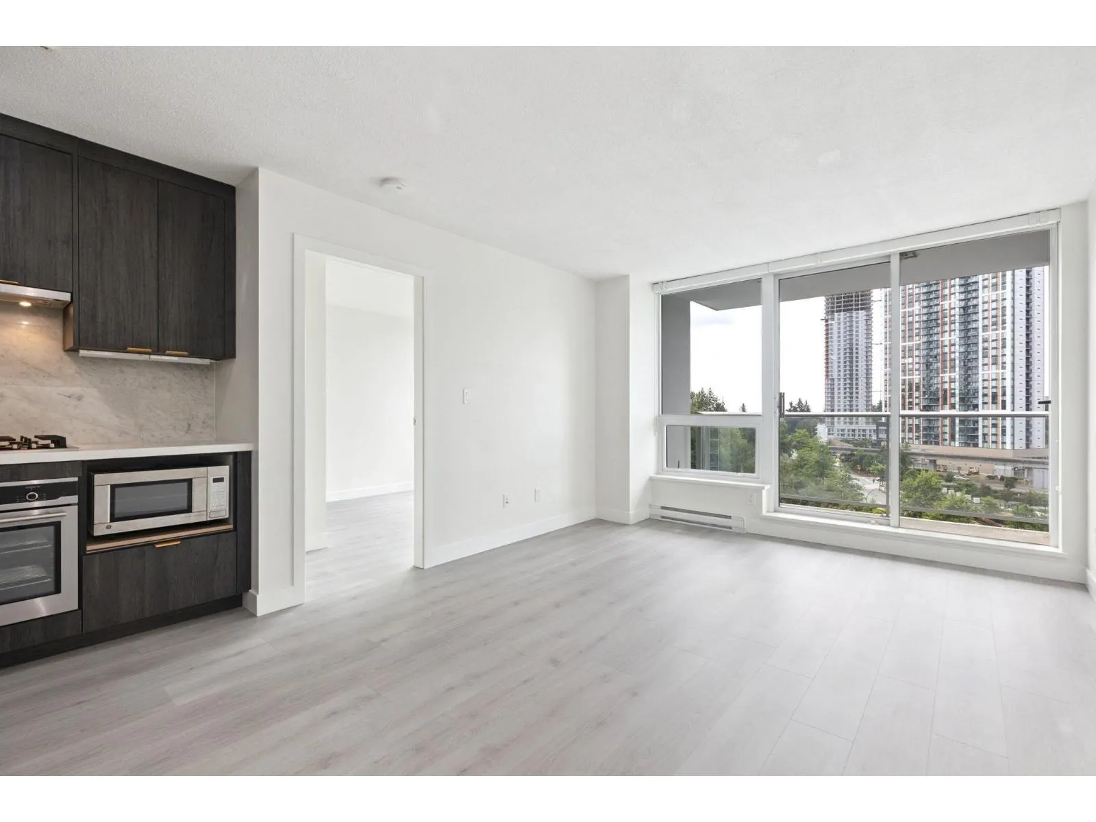 1103 13696 100 AVENUE