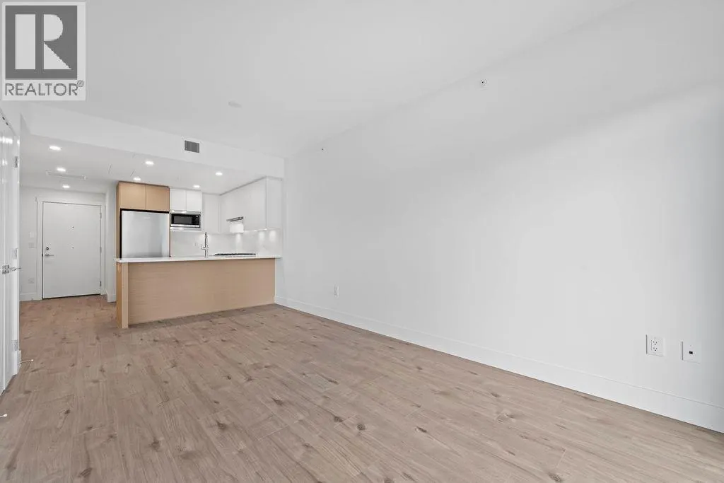 305 4788 HASTINGS STREET