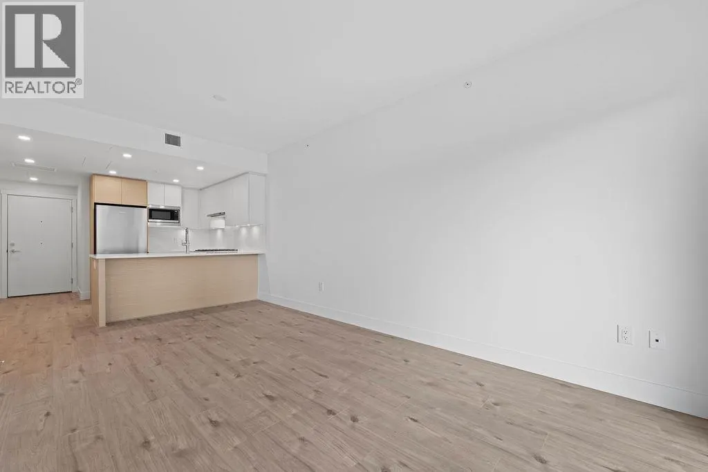 305 4788 HASTINGS STREET