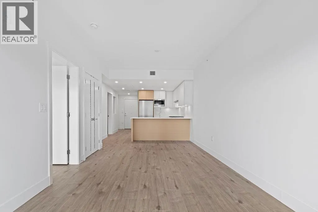 305 4788 HASTINGS STREET