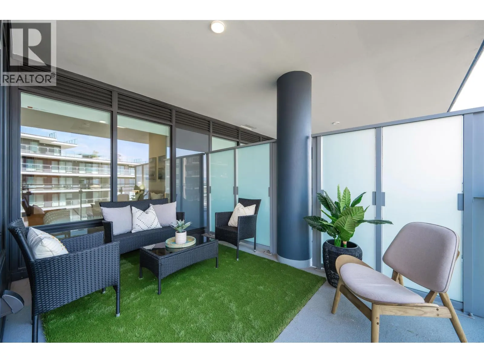805 6811 PEARSON WAY