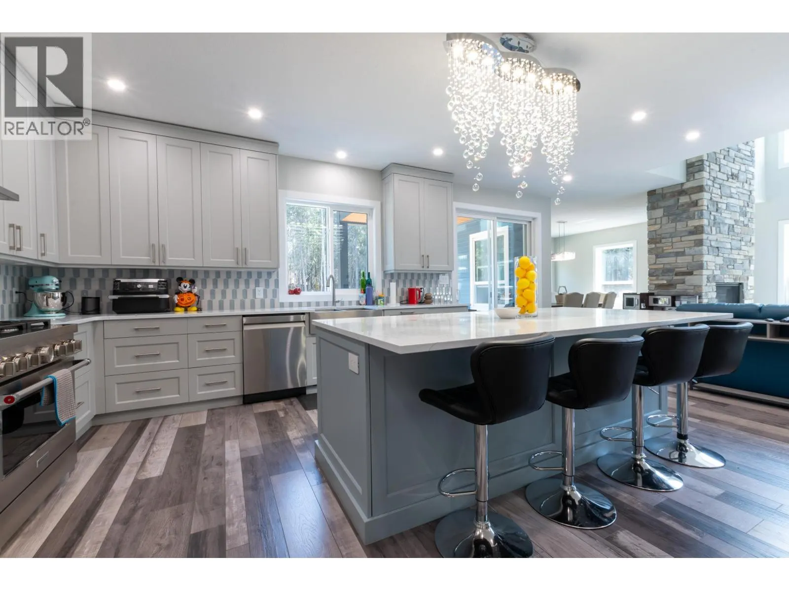 10044 PARK MEADOWS DRIVE