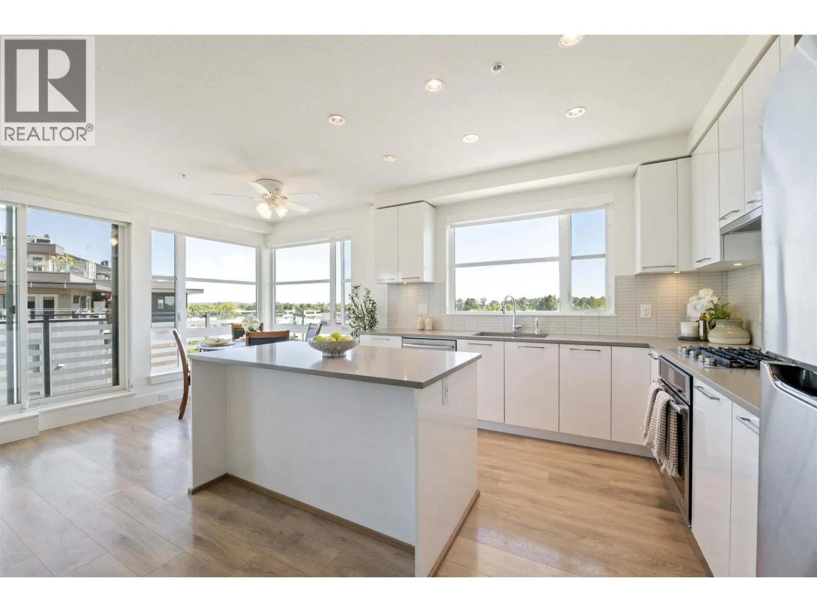 710 3488 SAWMILL CRESCENT