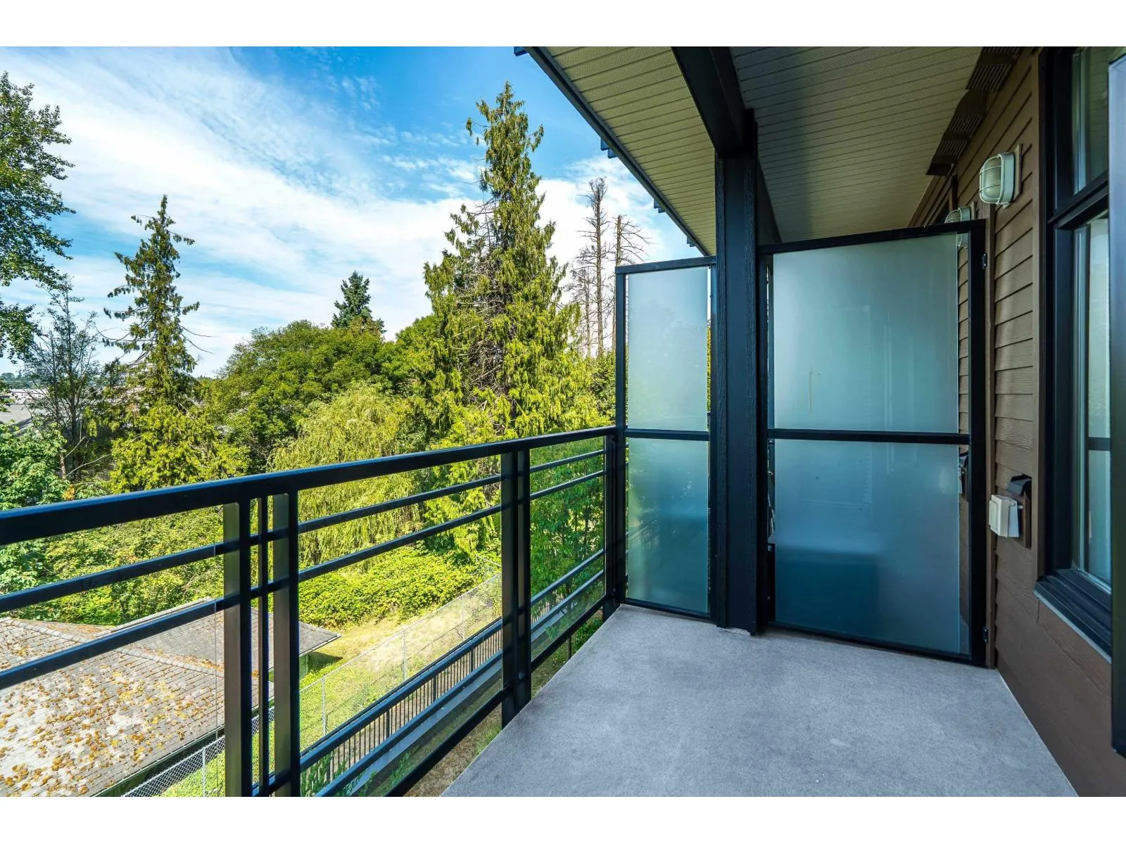 307 20062 FRASER HIGHWAY