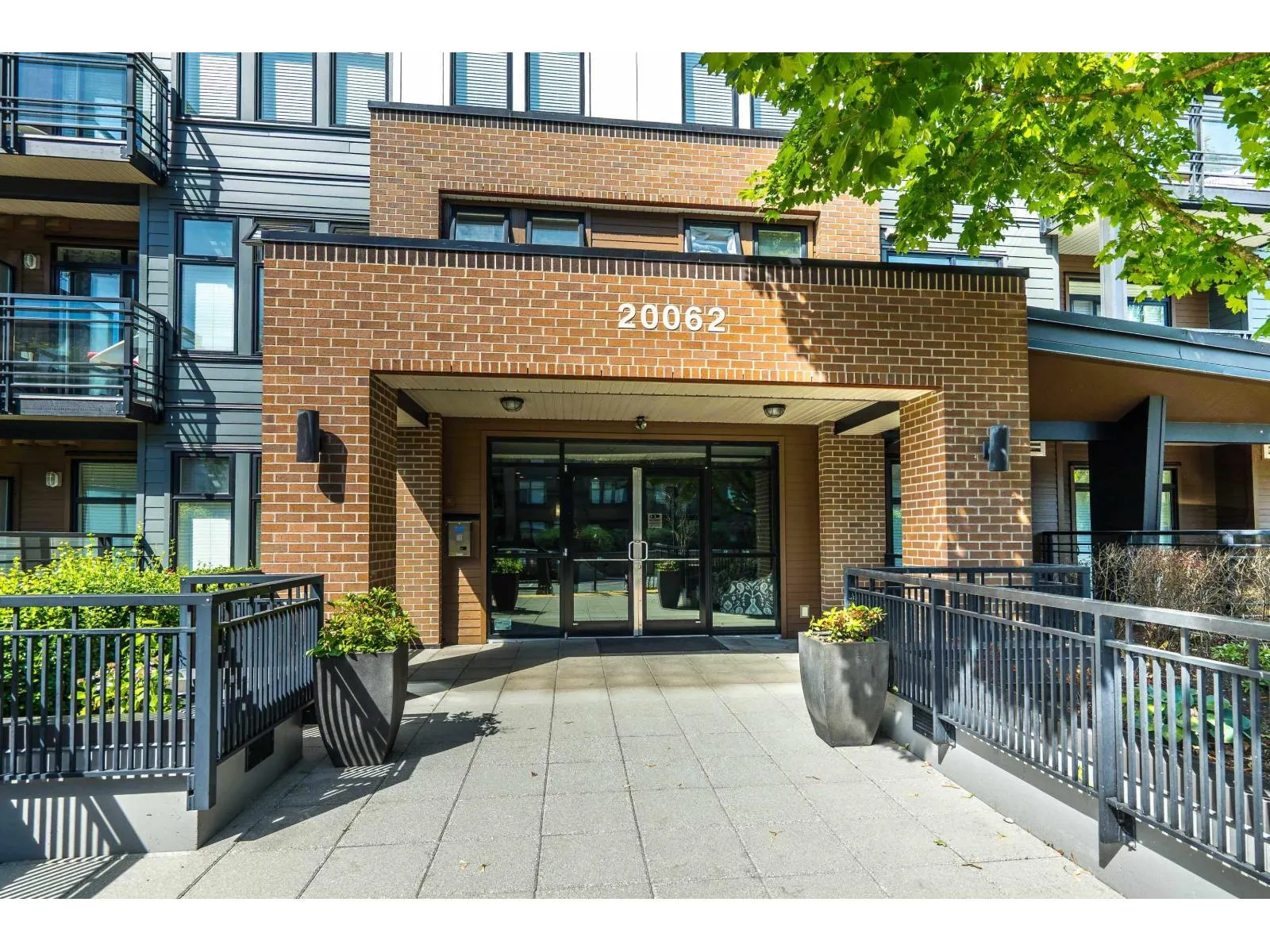 307 20062 FRASER HIGHWAY