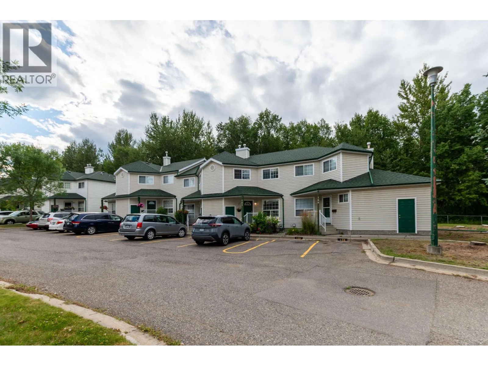 157 3233 MCGILL CRESCENT