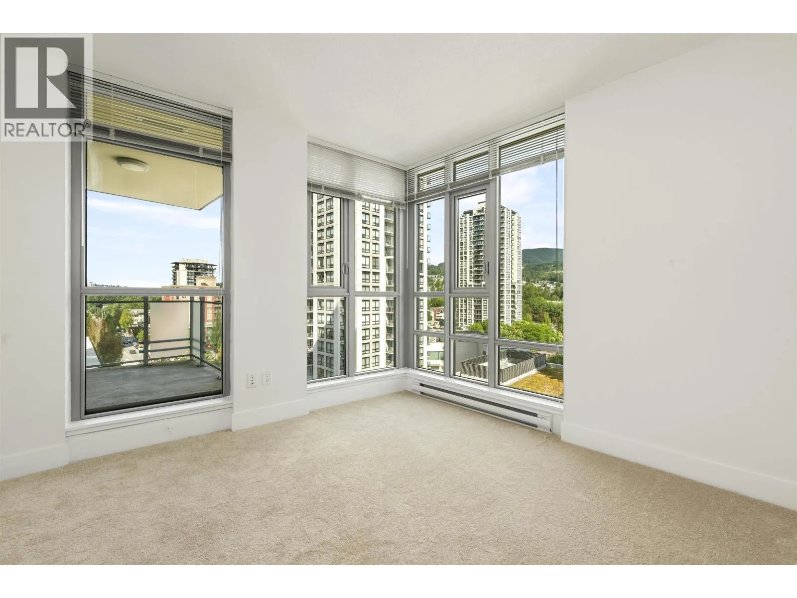1002 3008 GLEN DRIVE