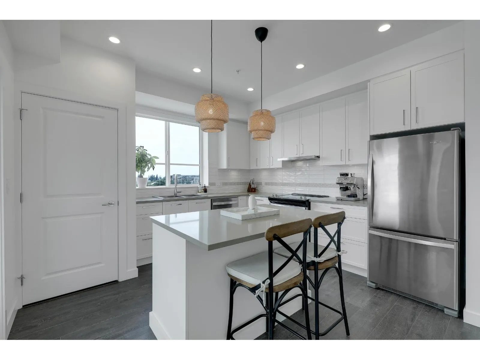 B508 20834 80 AVENUE