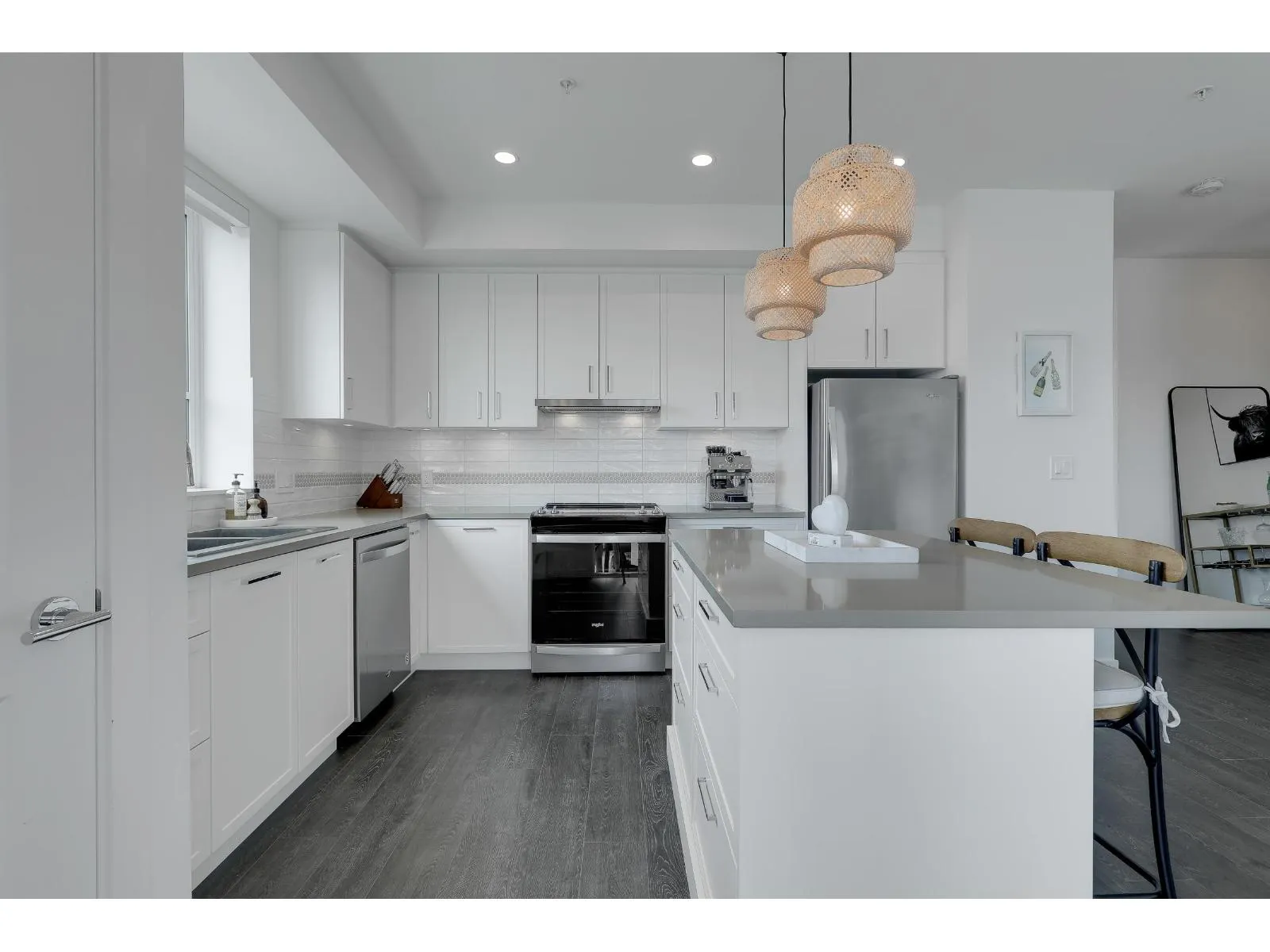 B508 20834 80 AVENUE