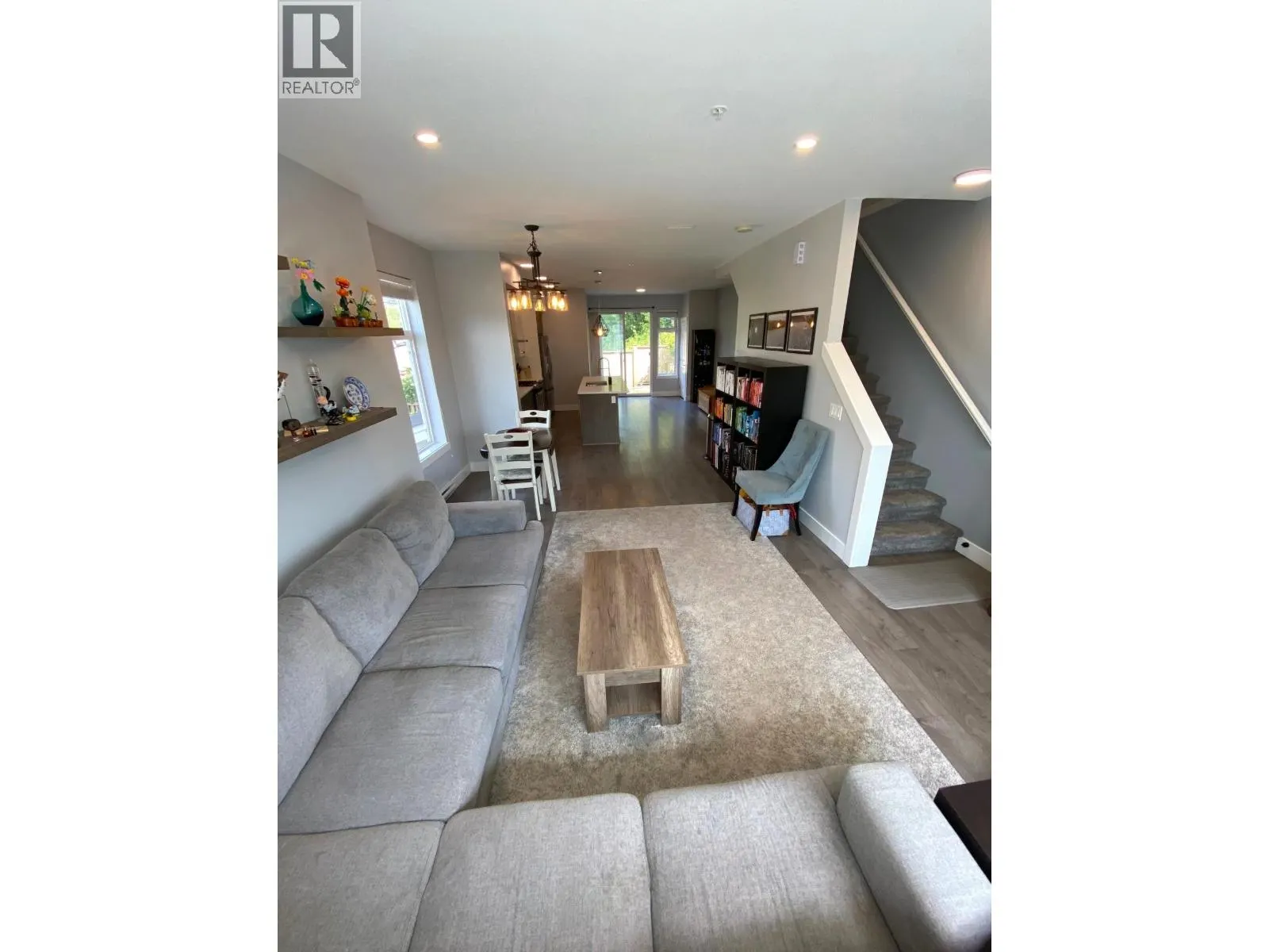 14 24108 104 AVENUE