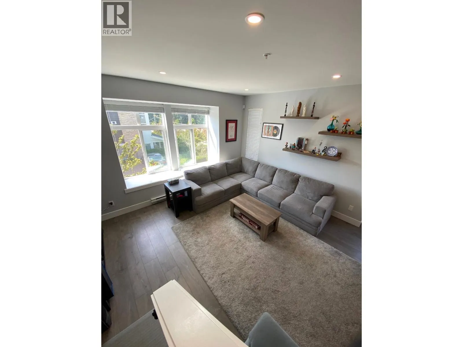 14 24108 104 AVENUE