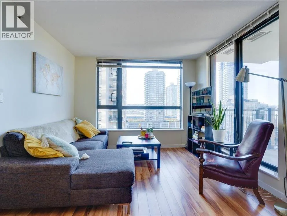 504 814 ROYAL AVENUE