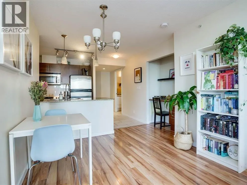 504 814 ROYAL AVENUE