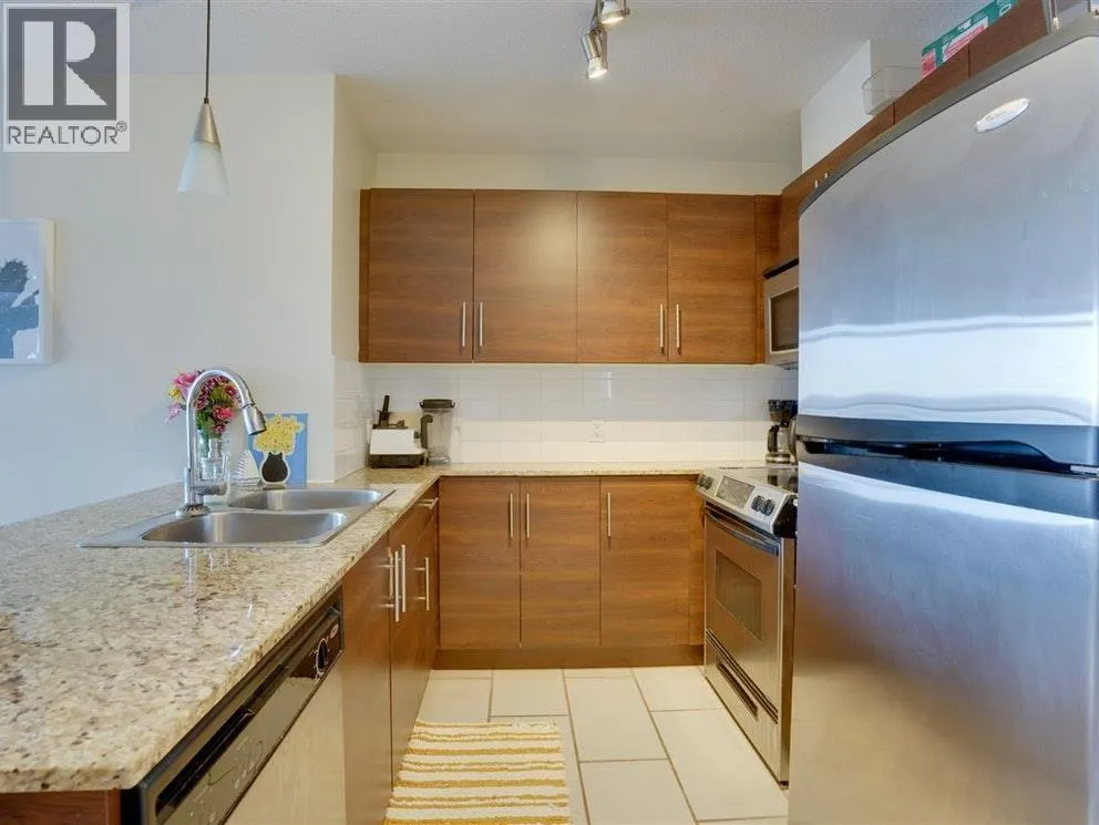 504 814 ROYAL AVENUE