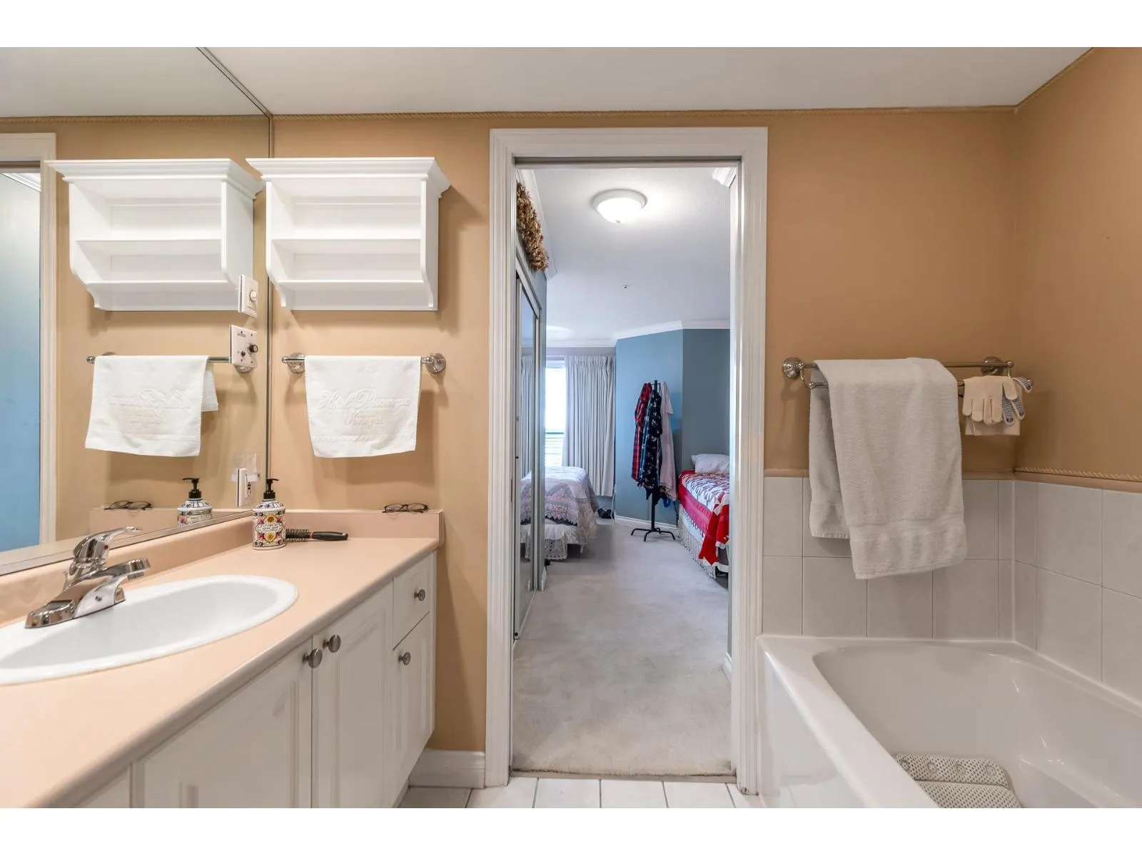 409 1575 BEST STREET
