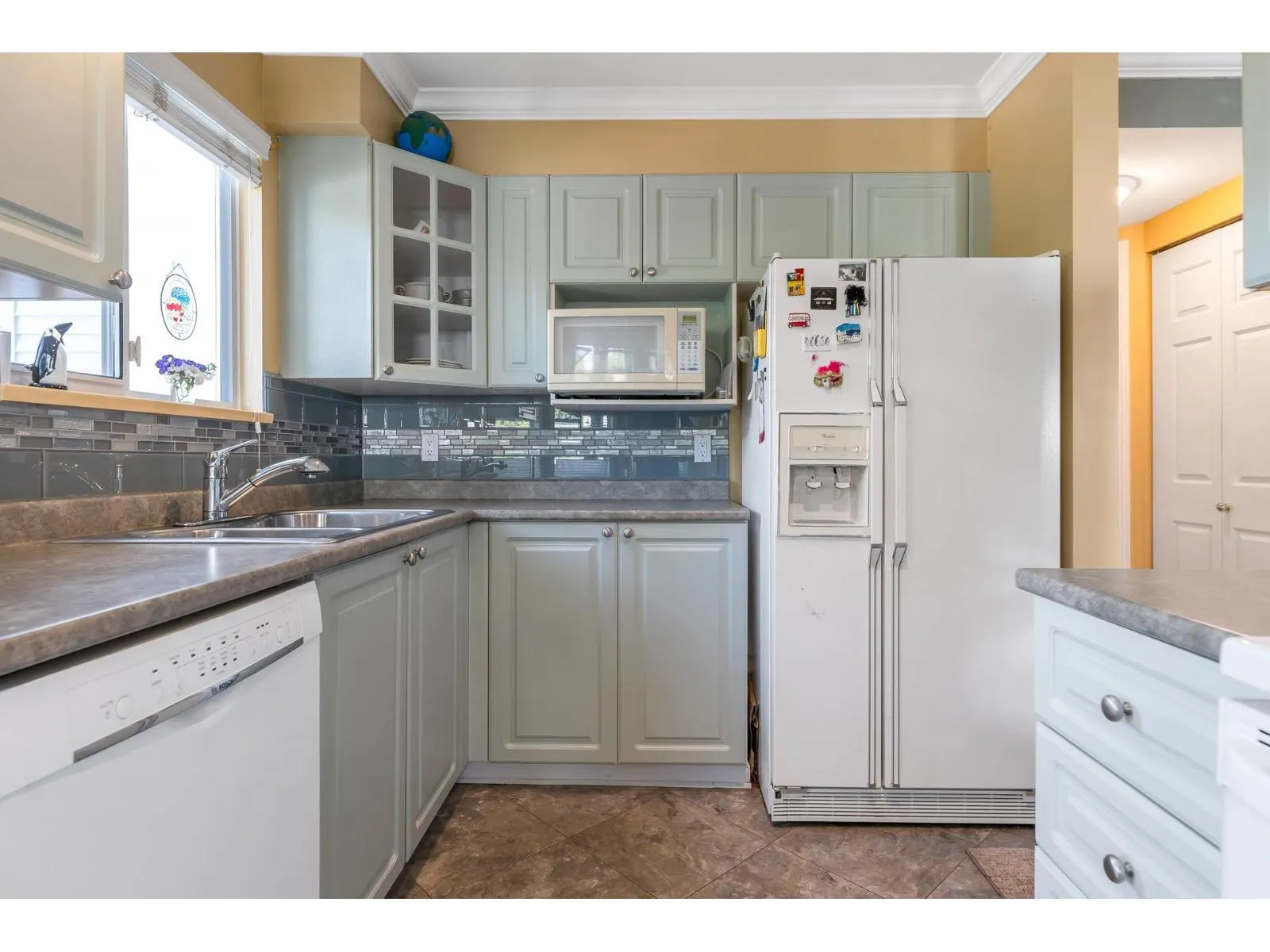 409 1575 BEST STREET