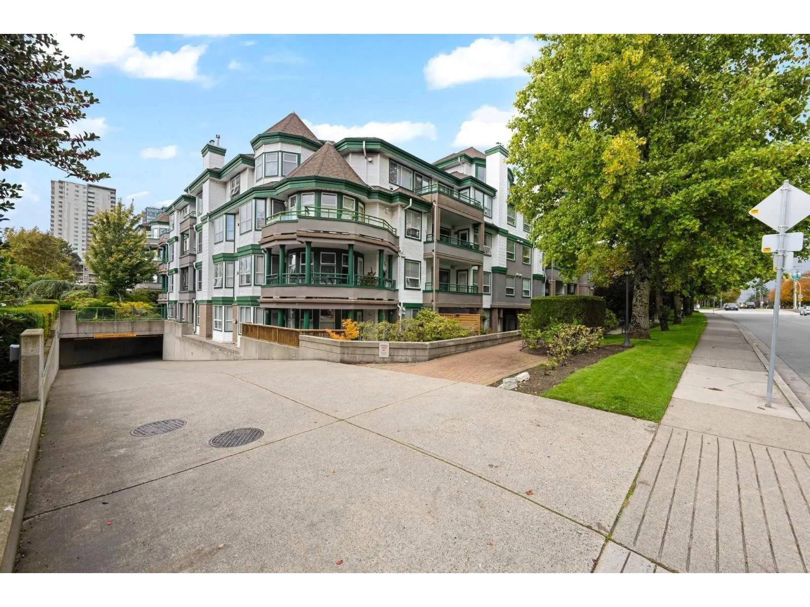 409 1575 BEST STREET