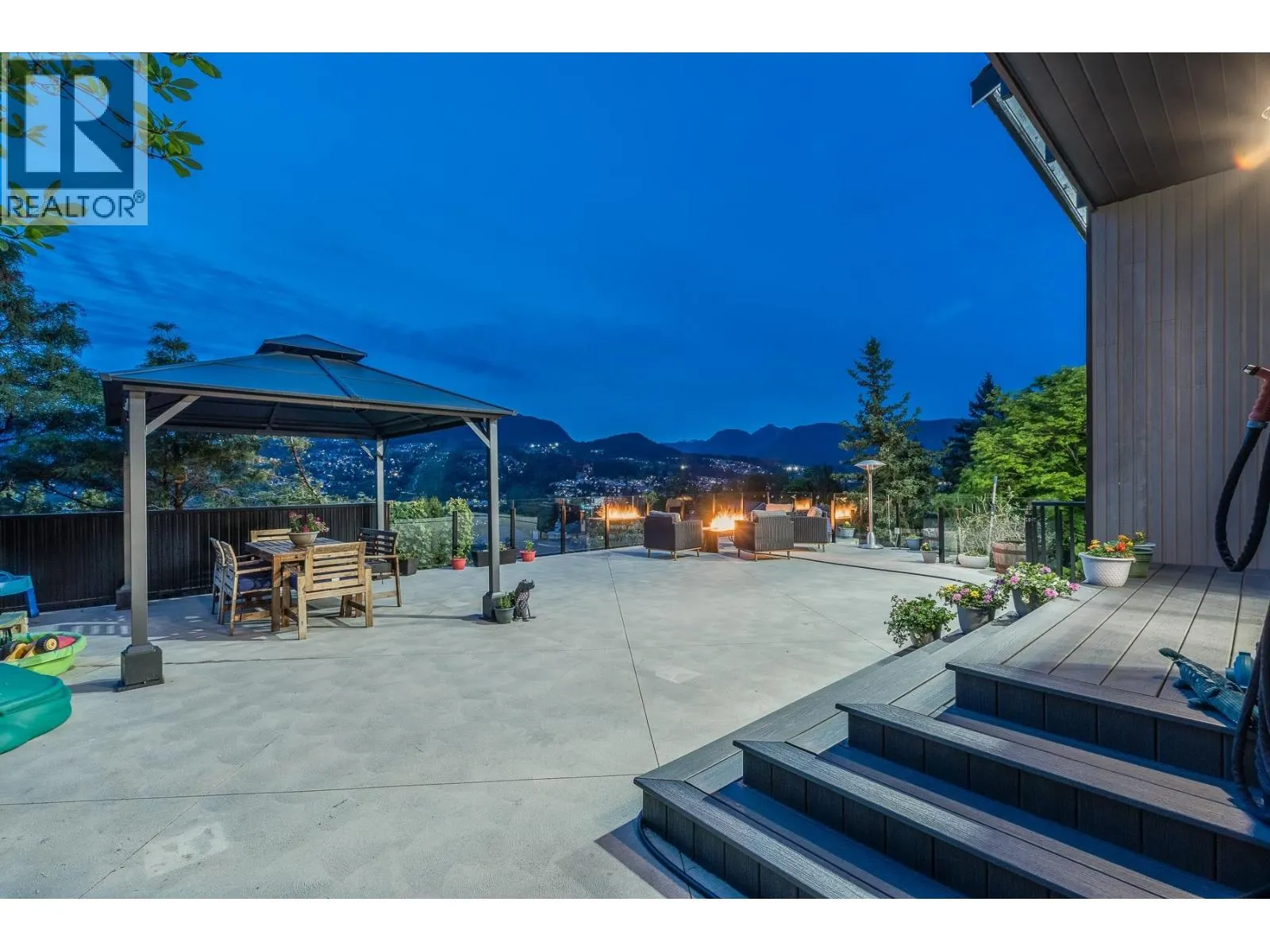 3187 MARINER WAY