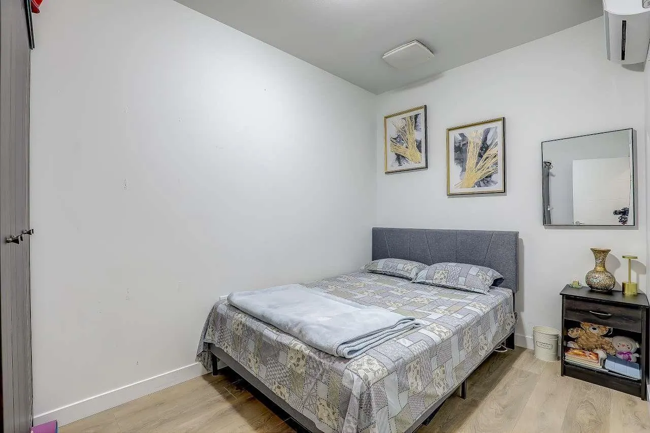409 5415 BRYDON CRESCENT