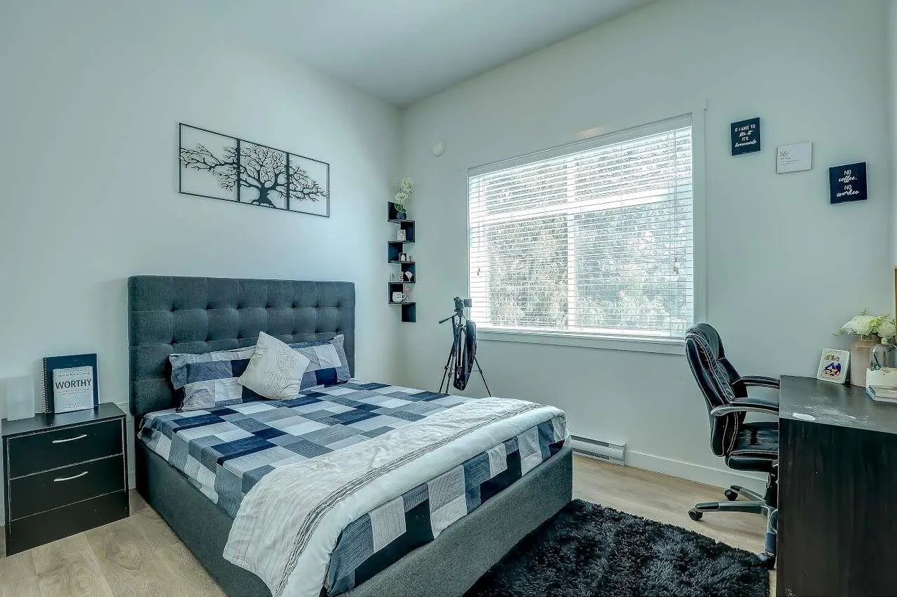 409 5415 BRYDON CRESCENT