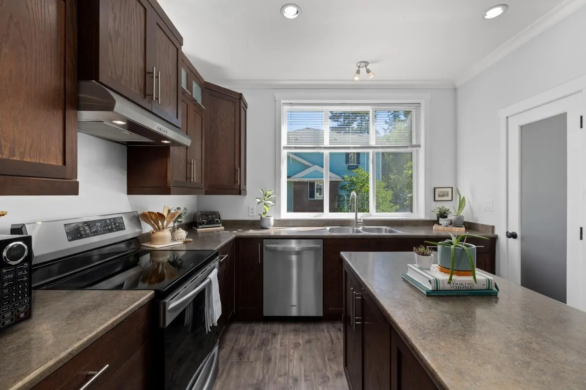 20 5805 SAPPERS WAY|Garrison Crossing