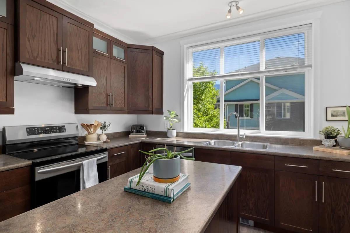 20 5805 SAPPERS WAY|Garrison Crossing