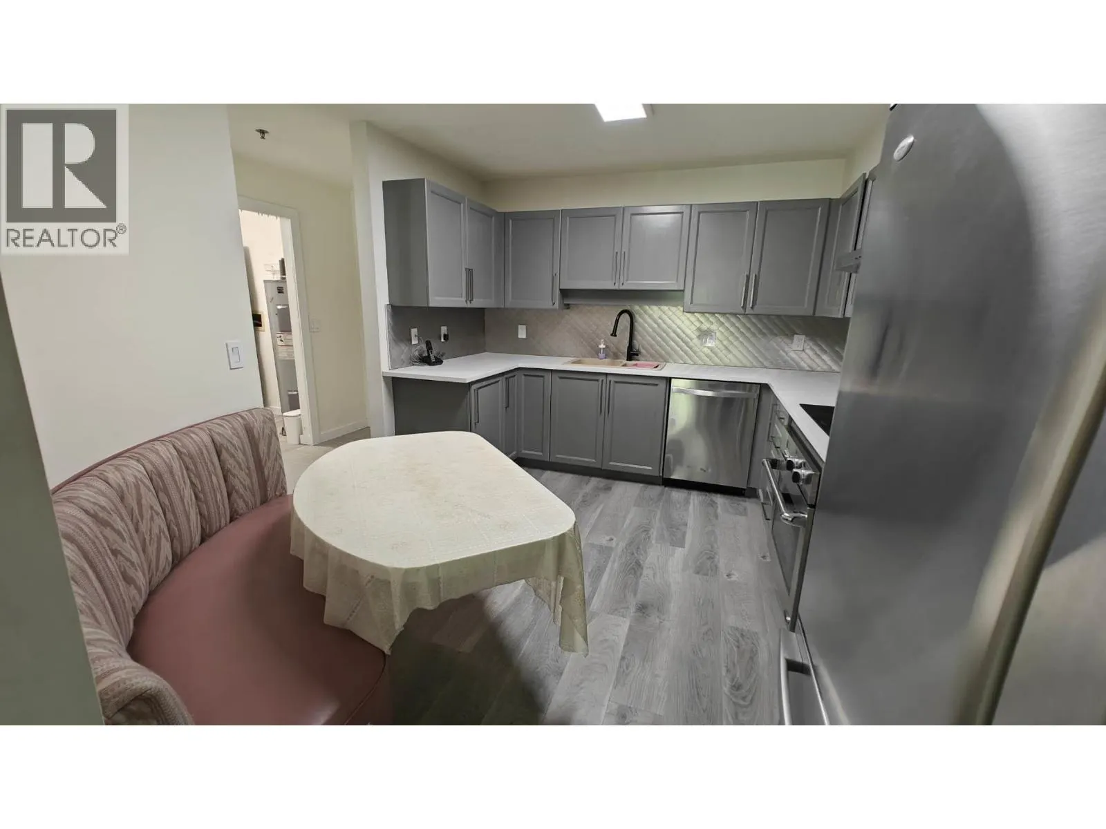 409 6737 STATION HILL COURT