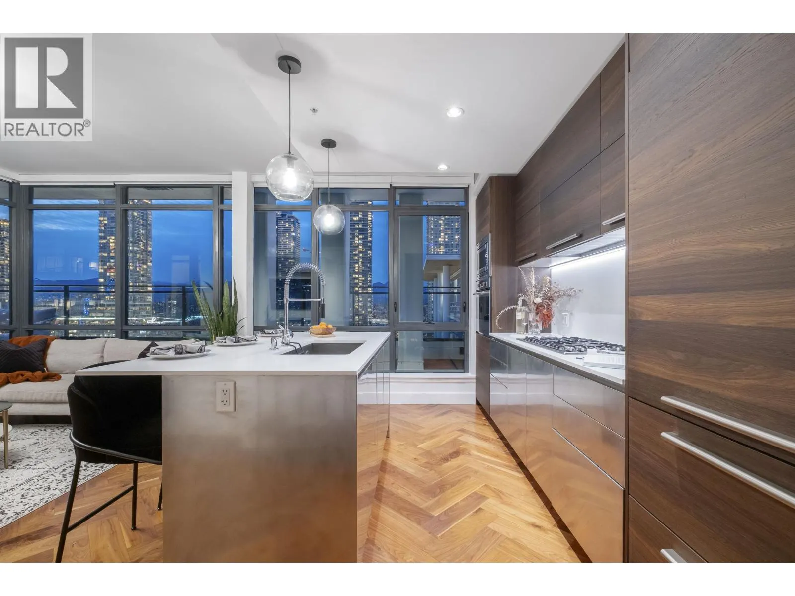 2703 2378 ALPHA AVENUE