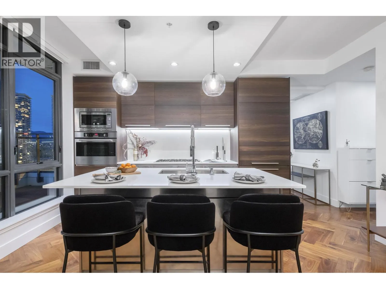 2703 2378 ALPHA AVENUE