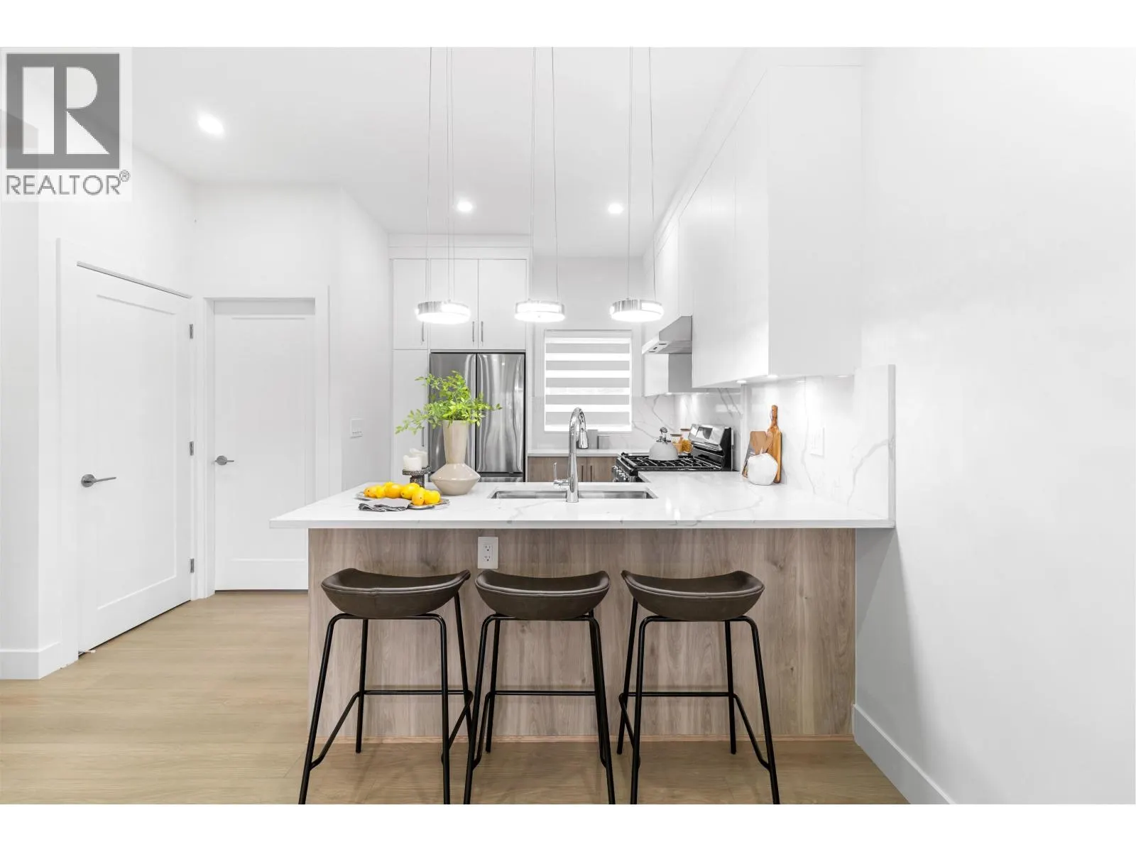 5 22551 WESTMINSTER HIGHWAY