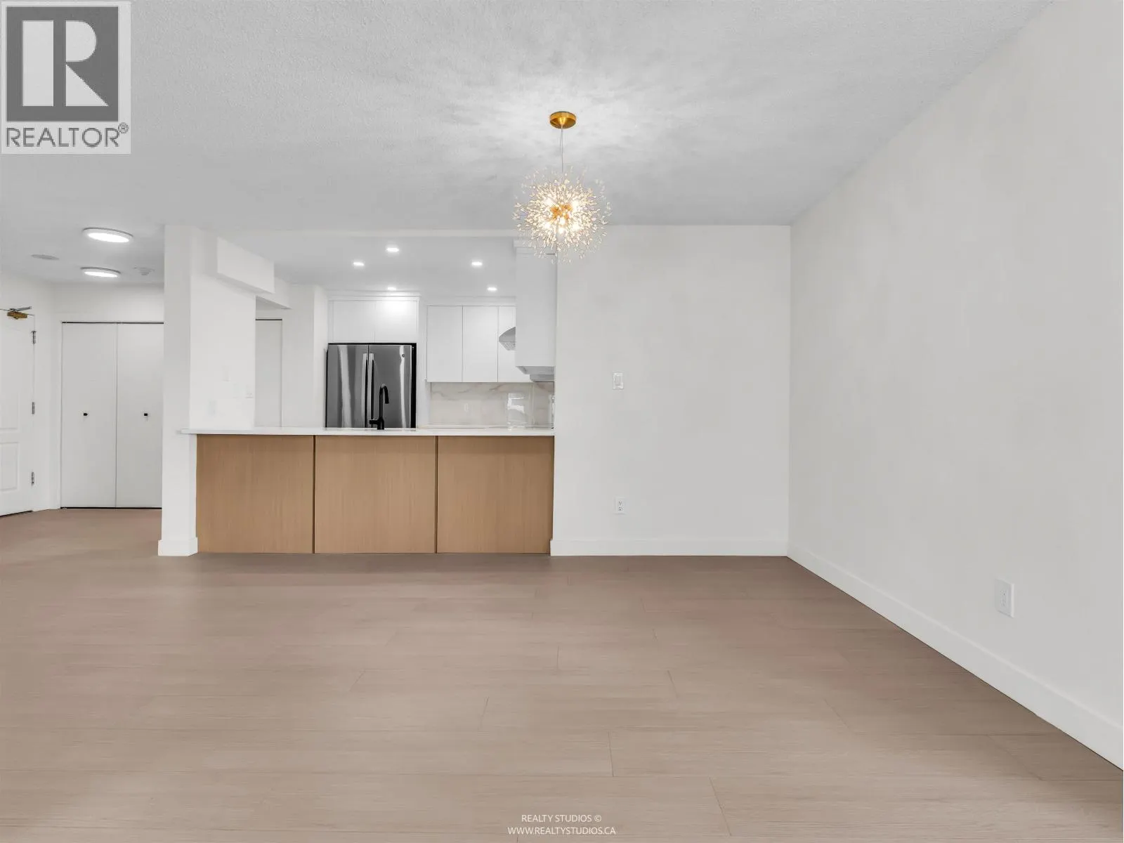 1003 1135 QUAYSIDE DRIVE