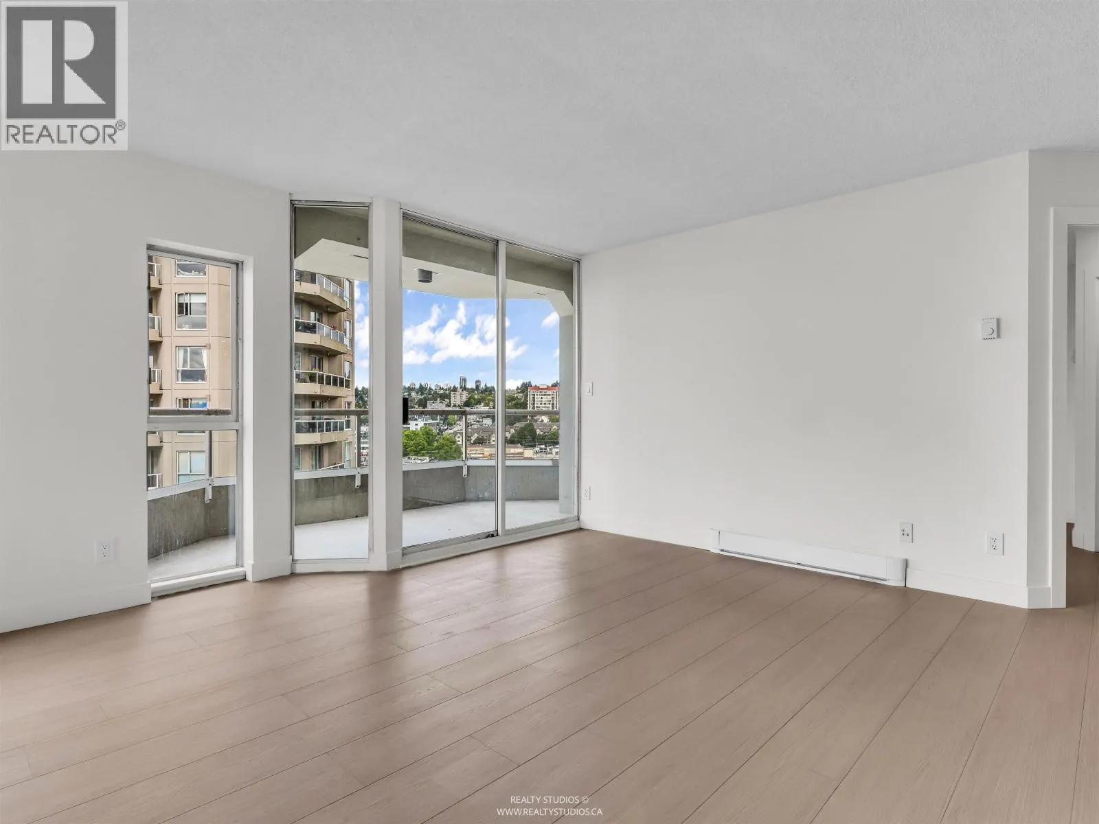 1003 1135 QUAYSIDE DRIVE